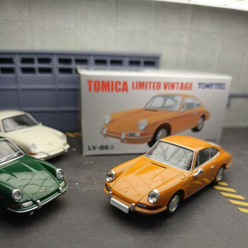 Tomica Limited Vintage TLV Porsche 911 (1966) Orange color LV-86f TLVN Mini Model Scale 1/64 GT Clas