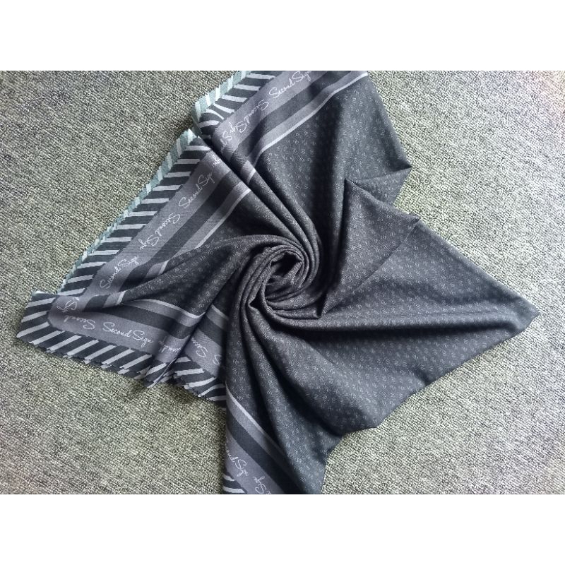 (preloved) Hijab monogram motif second sign