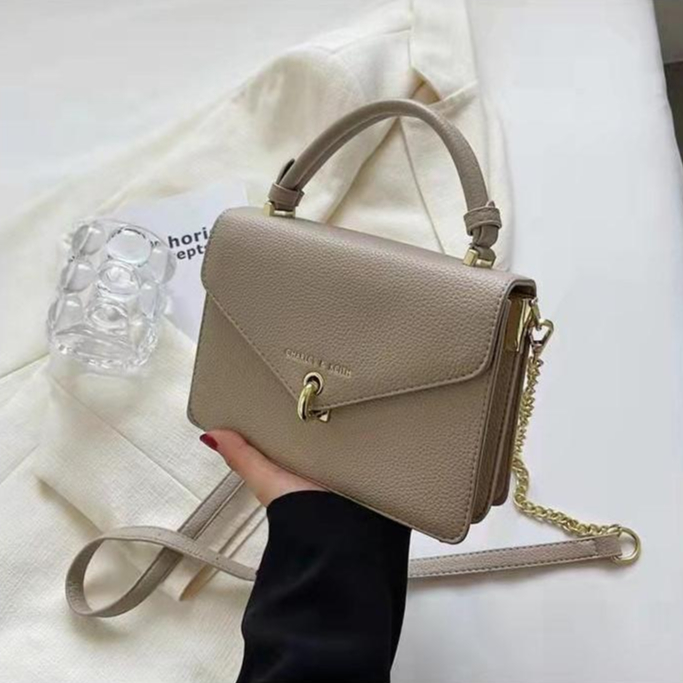 704036 Tas Selempang Wanita TALI RANTAI Mewah Import Terbaru Tas Jalan Jalan Cewek (1 KG MUAT 2)