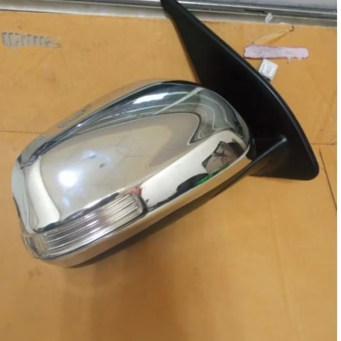 Spion Daihatsu Luxio X kanan original