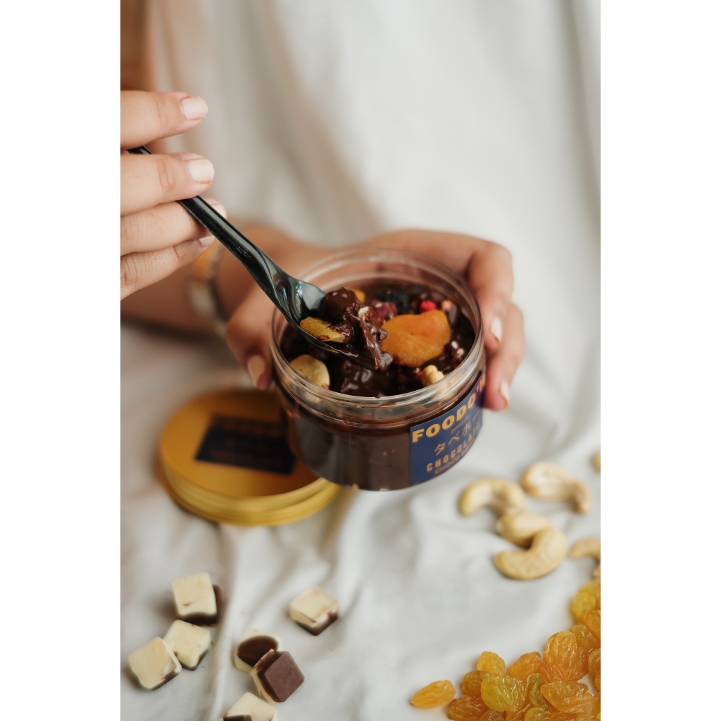 

Foodo'h cemilan Coklat Lumer MIX FRUITS and nuts Buah Kering Coklat almond
