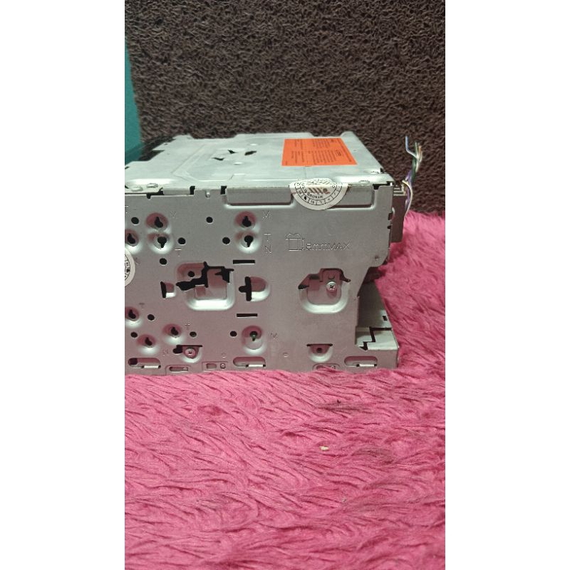 head unit  pioneer avh 175 dvd support blutoot