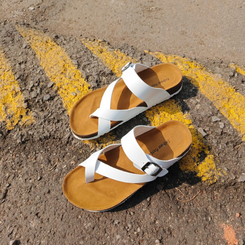 Triblee Footwear - Sandal Birken Wanita Capit Jempol