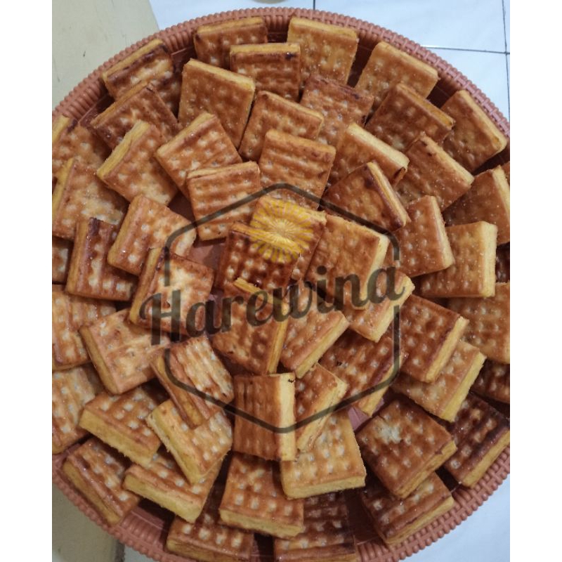 

KUE GABIN HOME MADE ISI 6pcs - KUE TAPE - GABIN ORIGINAL - KEJU