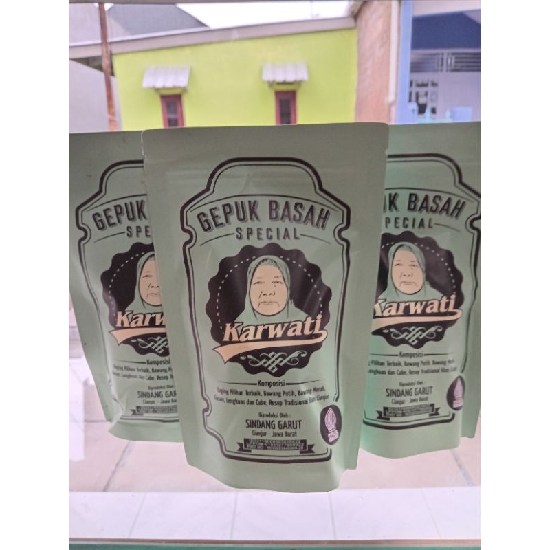 

Gepuk Ayam Vacum Special Karwati standing pouch