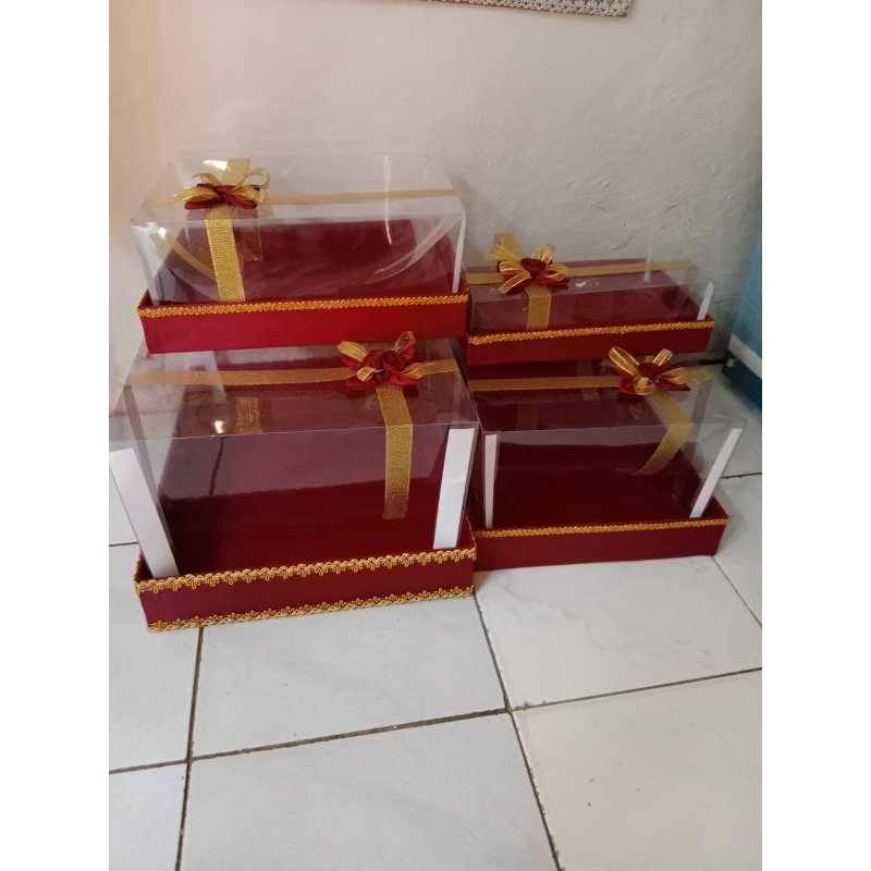 KOTAK HANTARAN SESERAHAN MIKA TINGGI ISI 4 KOTAK WARNA MARON