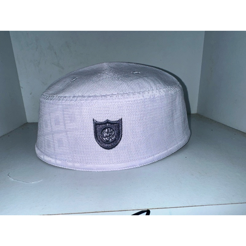 peci kopyah malaysia sultan sutra putih logo abu