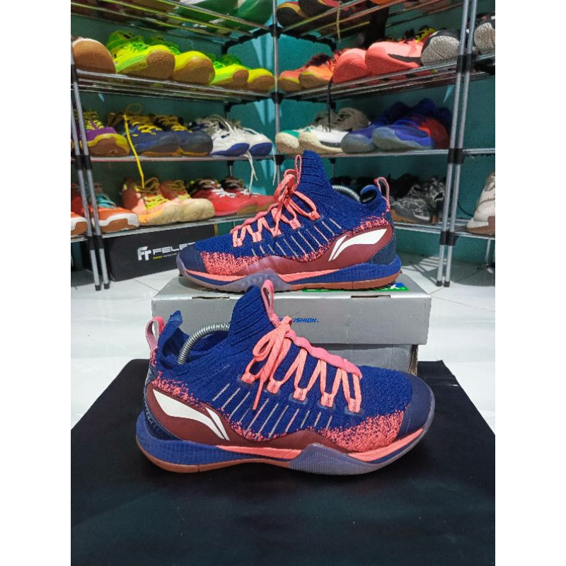 Sepatu Badminton Lining Cool Shark Original