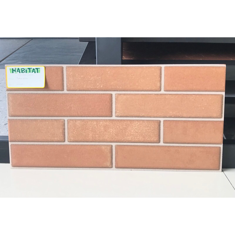 Keramik Habitat Terracotta 25x50 cm KW1 Doff ( Sudut Cutting)