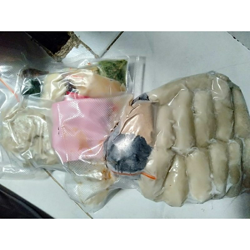 

Pempek dan Tekwan (Paket) Asli tangan peranakan Palembang dan Belitung.