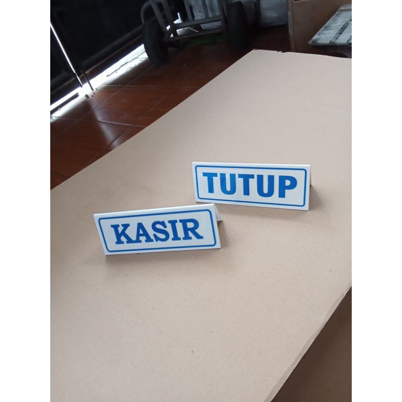 

Papan nama meja acrylic