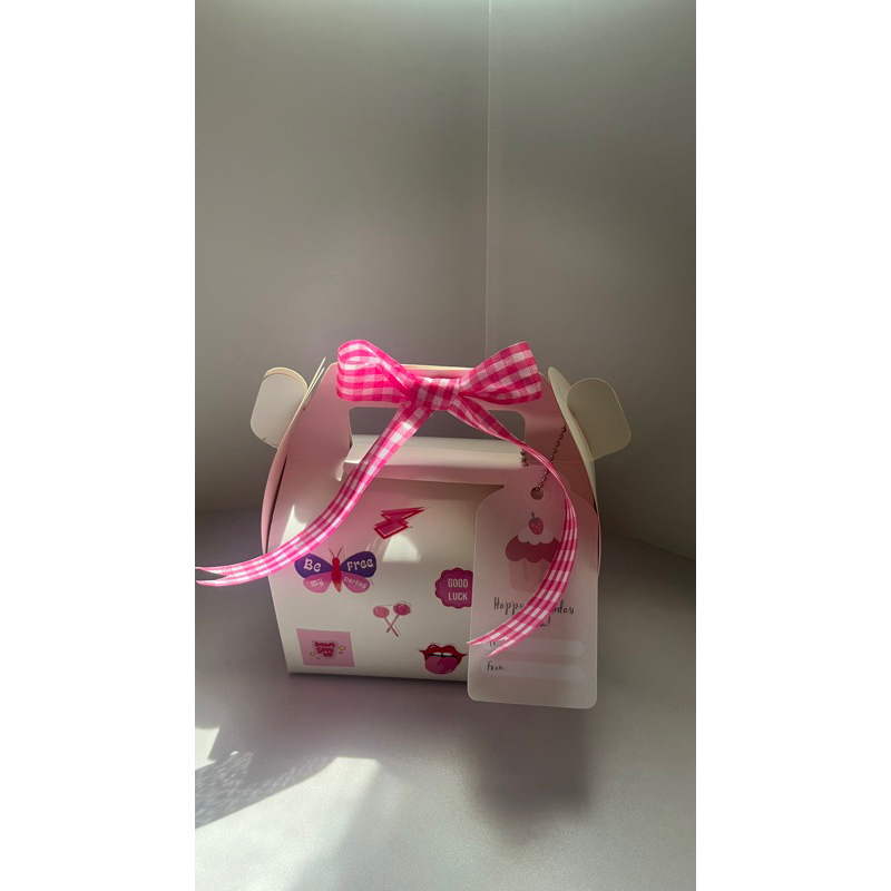 

gable box isi snack