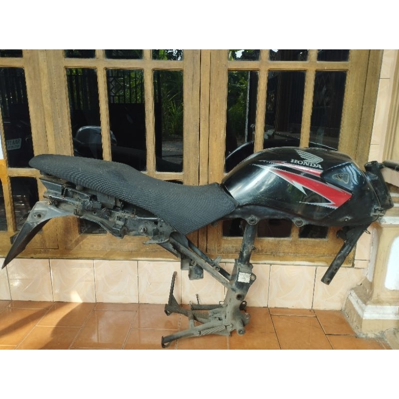BODY SET TIREV TIGER REVO TRONDOL TAHUN MUDA