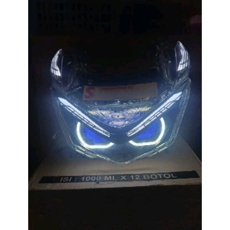 Reflektor Beat Deluxe Street custom LED projie