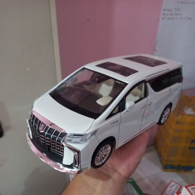 diecast miniatur mobil toyota alphard bahan besi 1:18