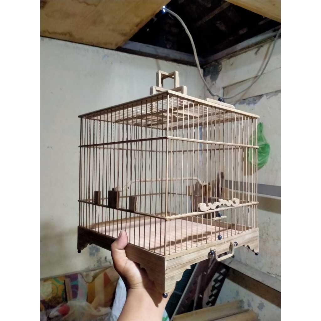 Sangkar Bambu Kotak Semi Ukir Ukuran 28 X 28 Cm / Sangkar Cungkok Semi Ukir 28 x 28 Cm / Kandang Kot