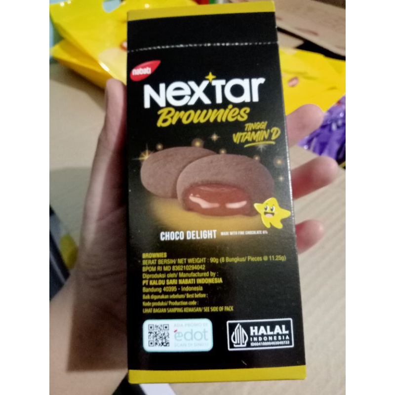 

Nextar Nanas dan Brownies Box