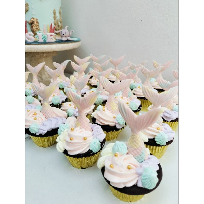 

CUPCAKES ( FREE CUSTOM DESIGN) CUPCAKE MERMAID / CUPCAKE FONDANT /CUPCAKE ULANG TAHUN