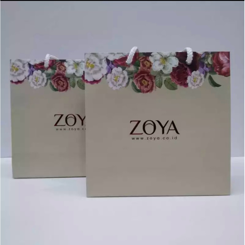 

PAPER BAG KECIL MOTIF ROSE ZOYA - Packaging Kerudung Hijab Segiempat - Packaging Busana - Bahan Art Carton