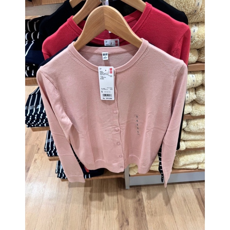 Koleksi Terbaru Uniqlo Cardigan on SALE