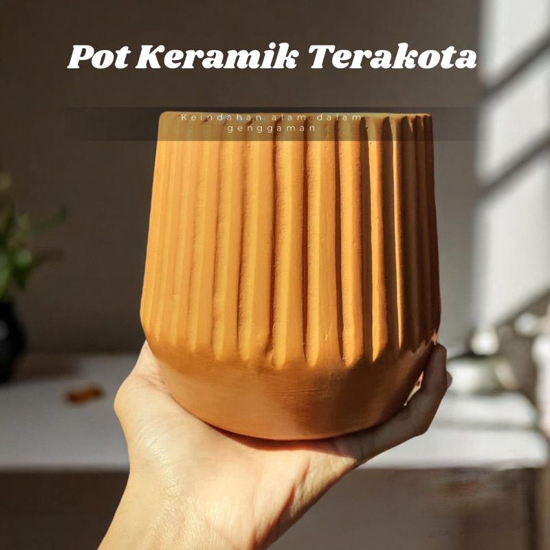 Pot Keramik Teracota Garis Lurus Sedang 12x12 cm/ Pot Gerabah/Pot tanah Liat