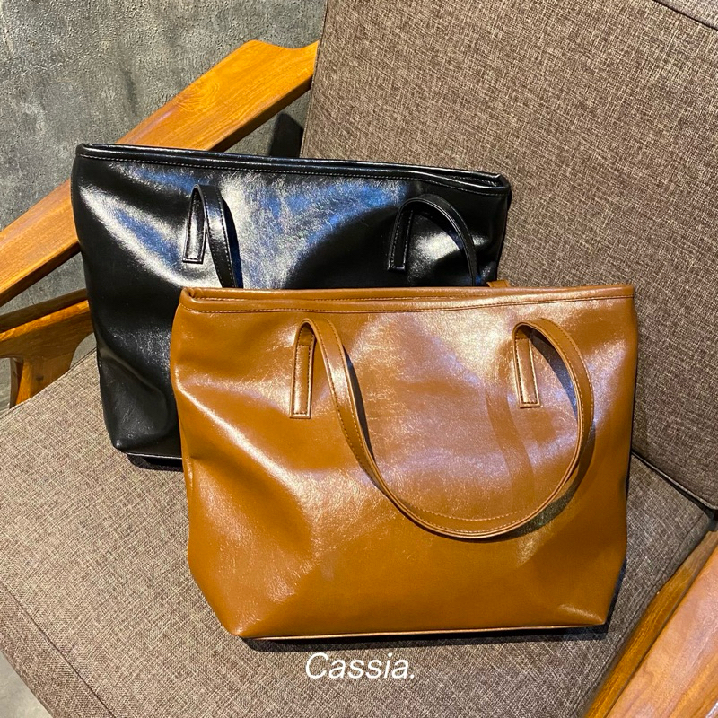 Cassia Cyra - Tas Kulit Premium Wanita - Totebag Kuliah