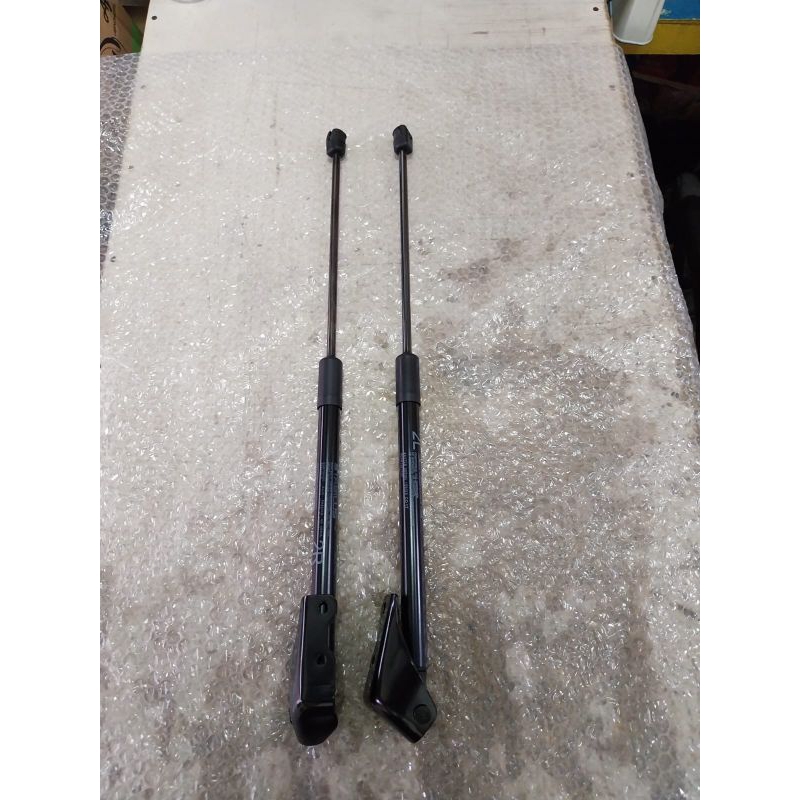 Shockbreker Shok Pintu Bagasi Mitsubishi Xpander Cross 2019 UP Asli