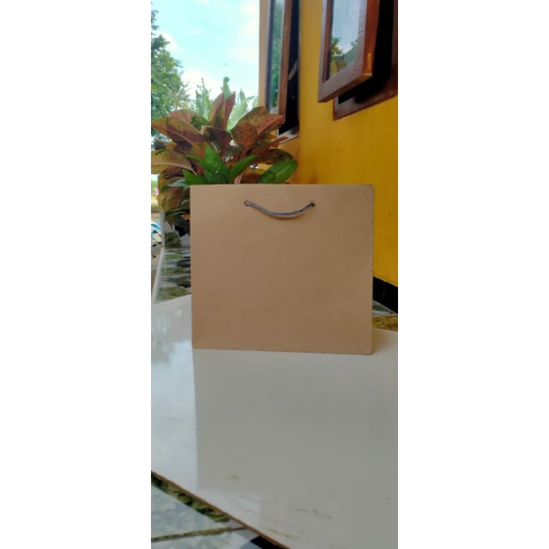 

(pakt isi12pcs)paper beg R7ukuran 22x14x20