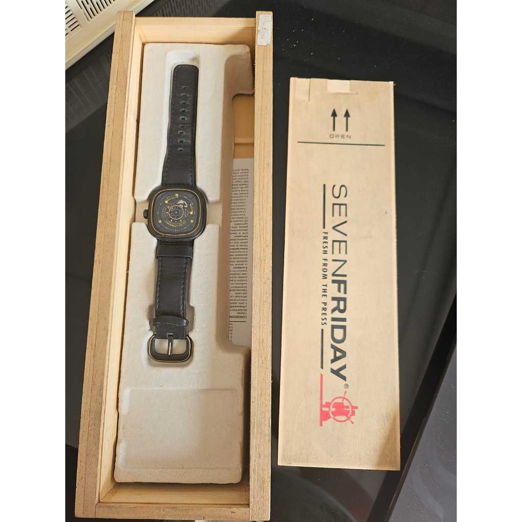 Di jual jam tangan SEVENFRIDAY P2B/02 P-Series - SECOND