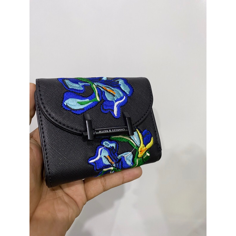 DOMPET CHARLES & KEITH WANITA BORDIR