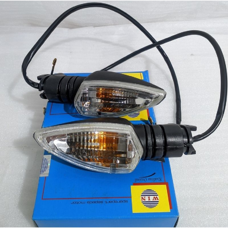 Lampu Sein Depan / Belakang + Bola + Fitting  Yamaha Vixion (2017) / R15 New  Merk Win