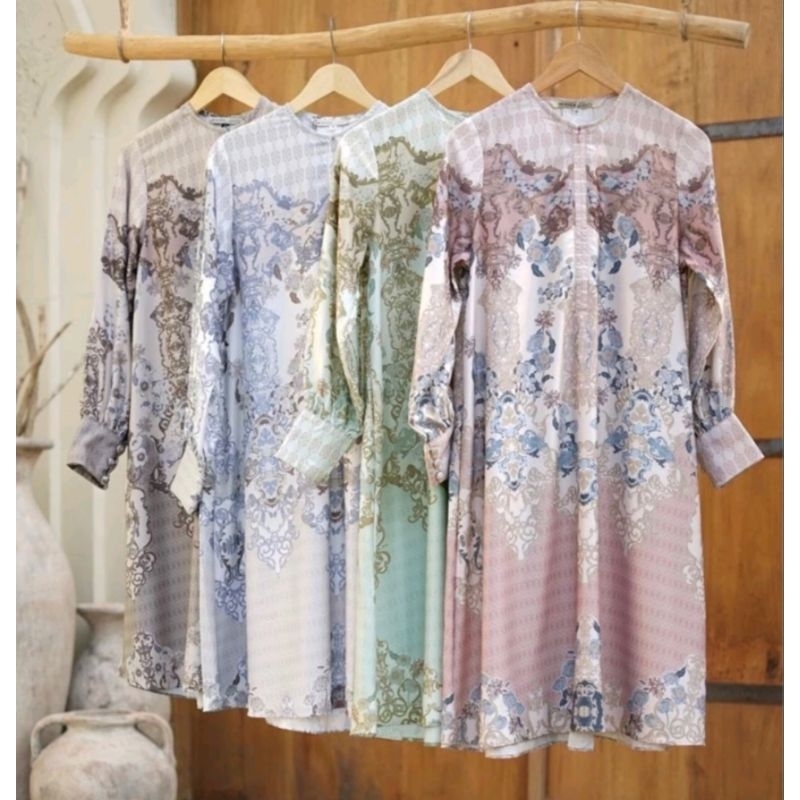 PRELOVED HEAVEN LIGHTS TUNIK DAN BLOUSE