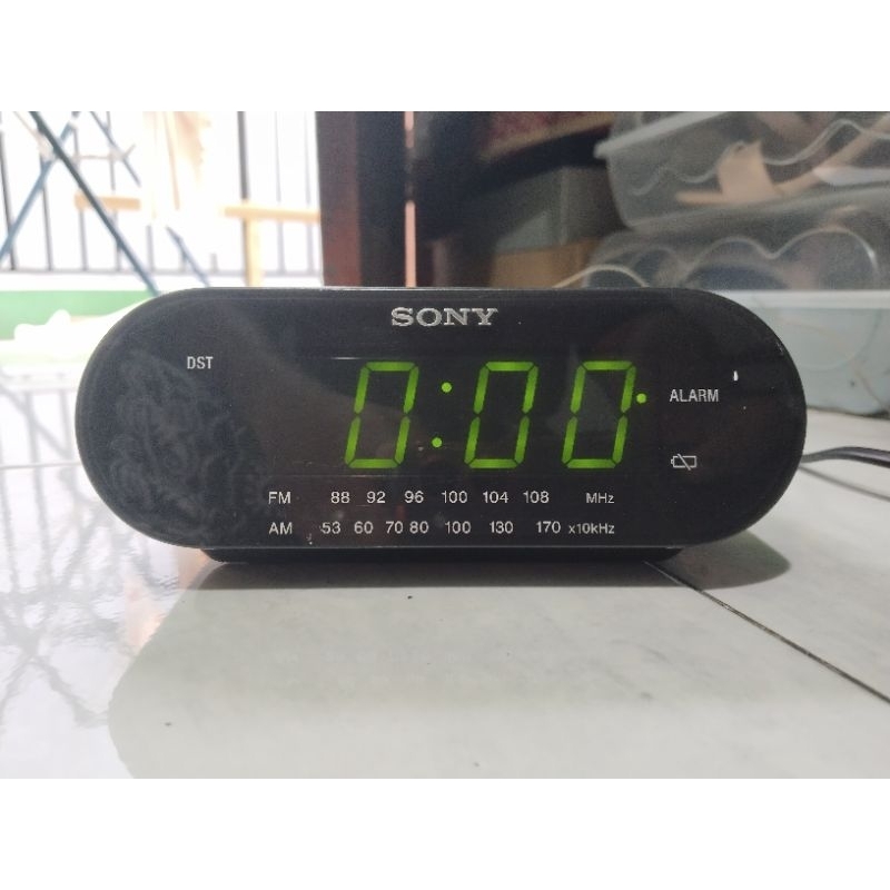 jam alrm digital + radio sony