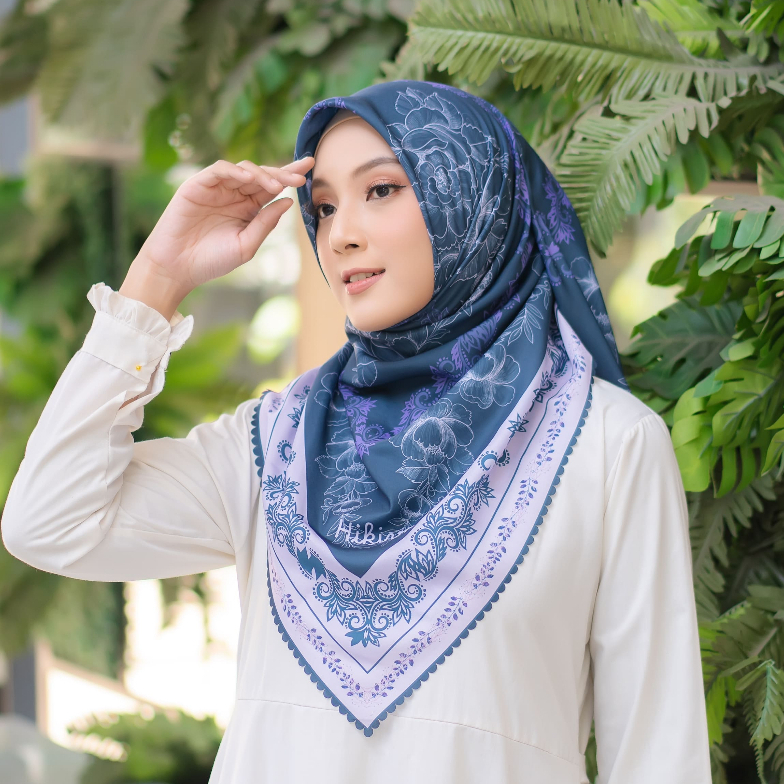 HIKIVA Laser Cut Hijab Segi Empat Print Motif Nada Warna Hijau