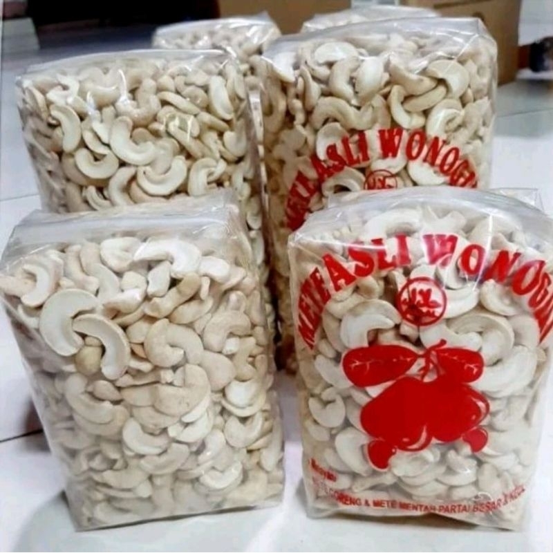 

KACANG METE MENTAH ASLI WONOGIRI BELAH 2 KEMASAN 1KG