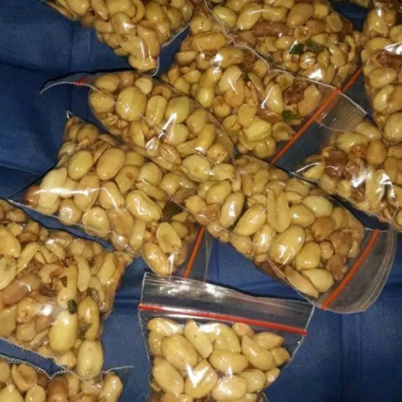 

Kacang bawang/kacang tanah/kacang goreng kemasan kacang tanah/cemilan/camilan sehat