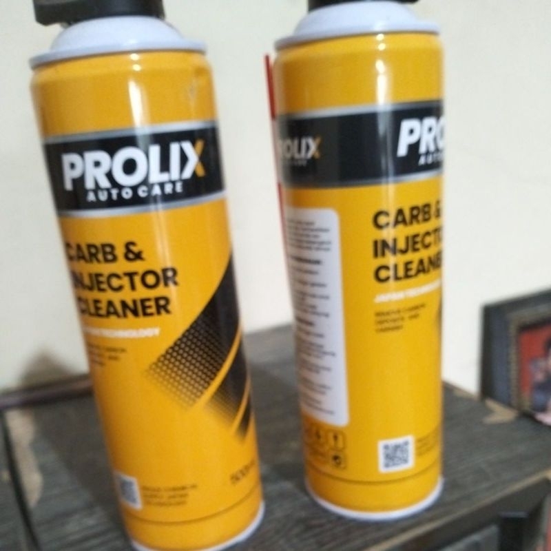 carburator cleaner/pembersih injeksi.