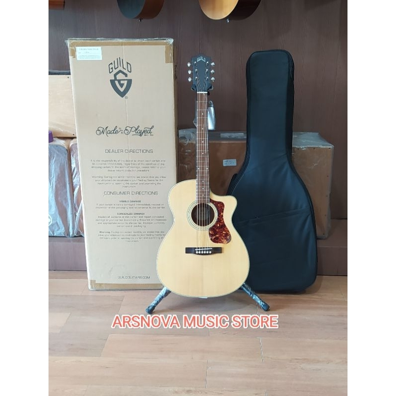 Gitar Akustik GUILD OM-240 CE NAT