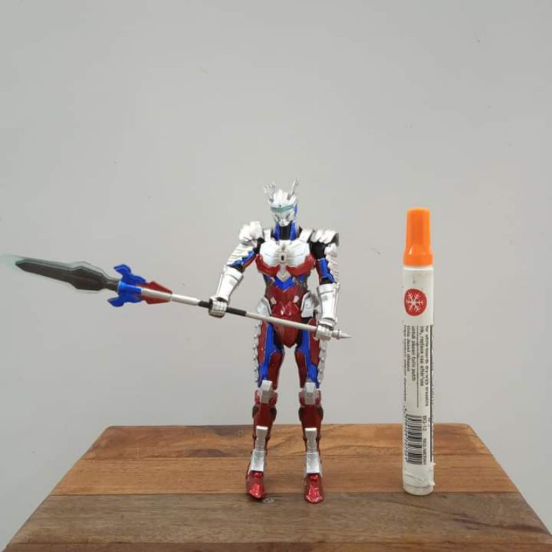 mainan action figureshf ultramanultraman suit zero shfiguarts recast
tinggi sekitar 6 inch
artikulas