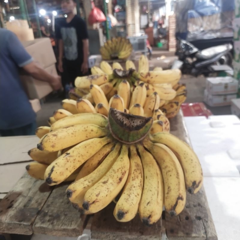 

(kirim Instant) Pisang Barangan Siap Makan 1 sisir ukuran jumbo