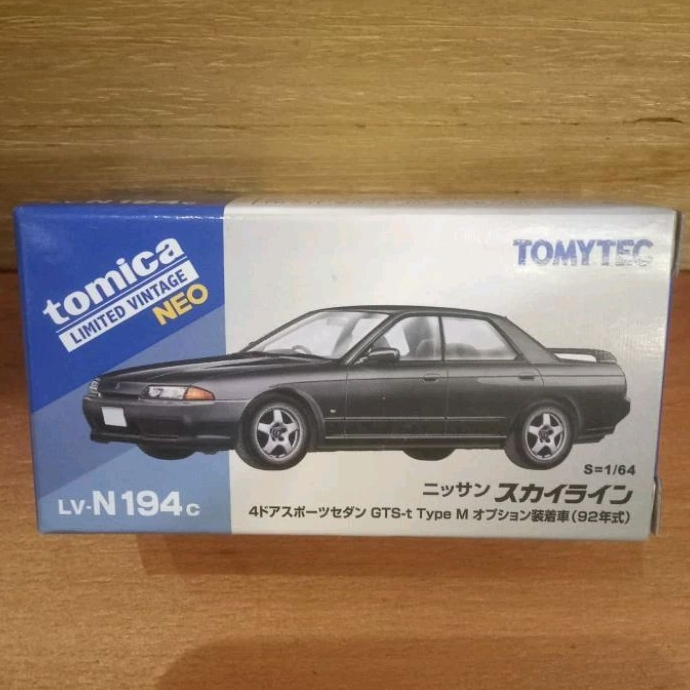TOMICA LIMITED VINTAGE NEO LV-N194c NISAAN SKYLINE R32 4 DOORS SPORTS SEDAN GTS-t TYPE M BLACK OPTIO