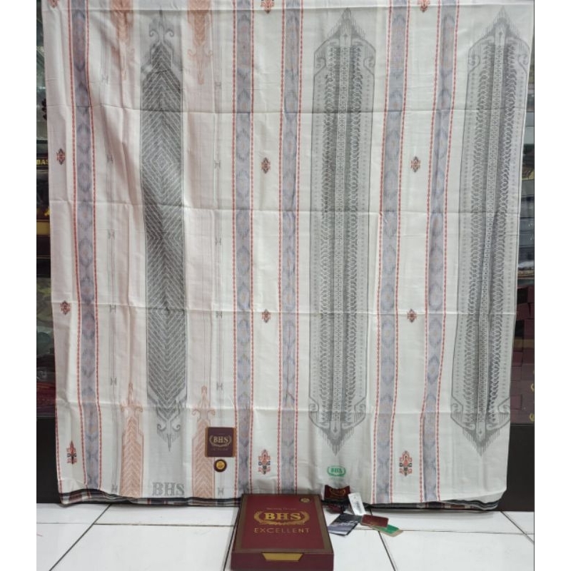 Sarung Bhs Excellent Jacquard Grade Gold