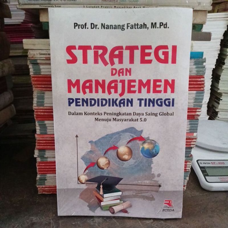 Strategi dan manajemen pendidikan tinggi.  cr36
