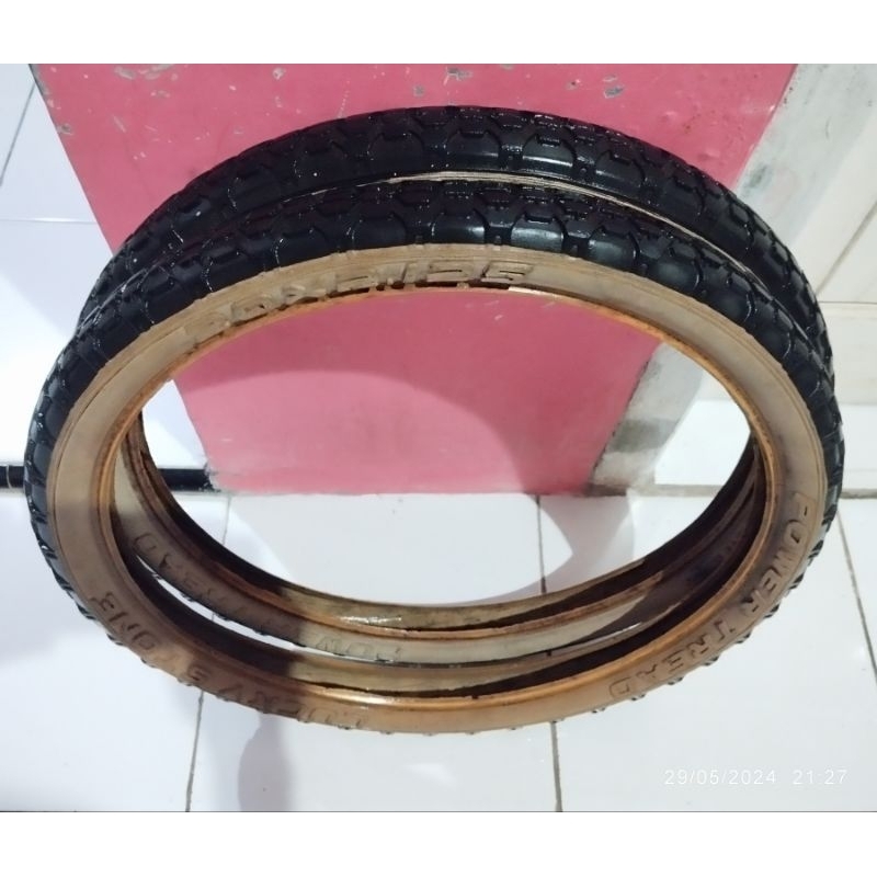 Ban sepeda ukuran 20