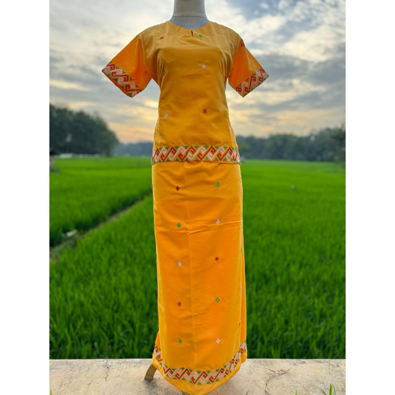 Satu Set Baju Bordir Toraja Wanita Kuning kunyit