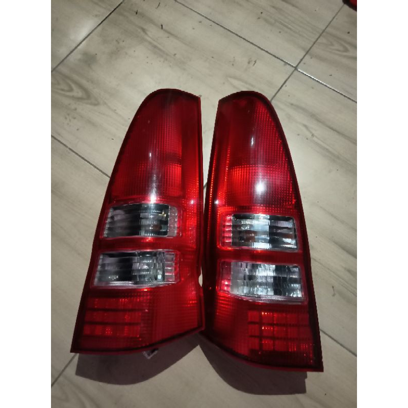 lampu rem Serena C24