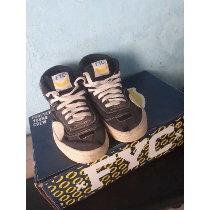 Sepatu fyc mid al size 38
