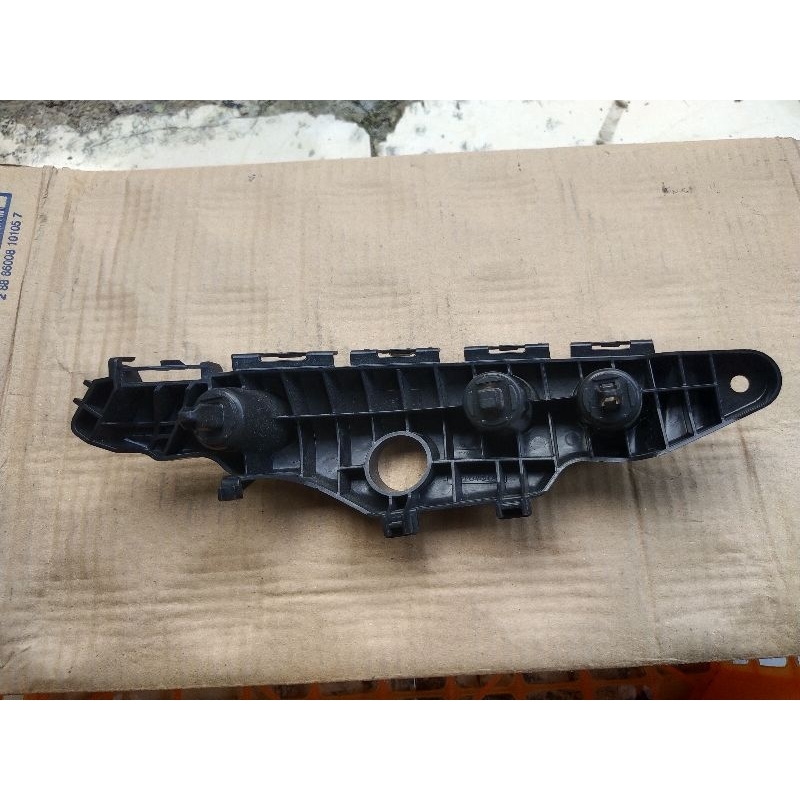 Bracket Bemper Belakang Raize Rocky original