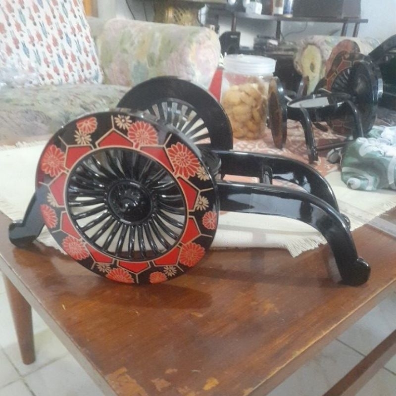 kereta tatakan lawas NOS untuk guci keramik pajangan size besar