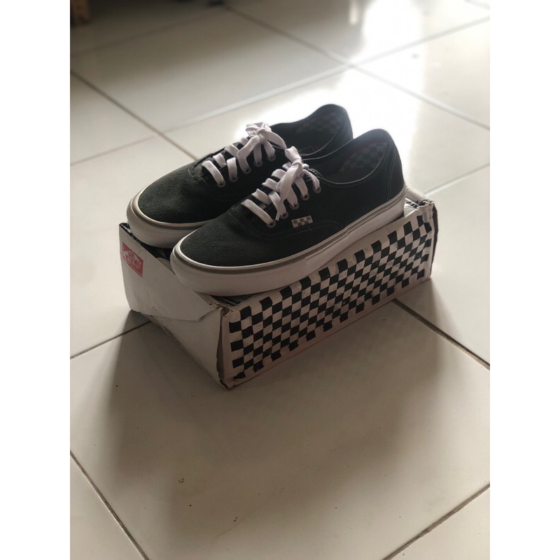 Authentic Pro Skate Dark Grey